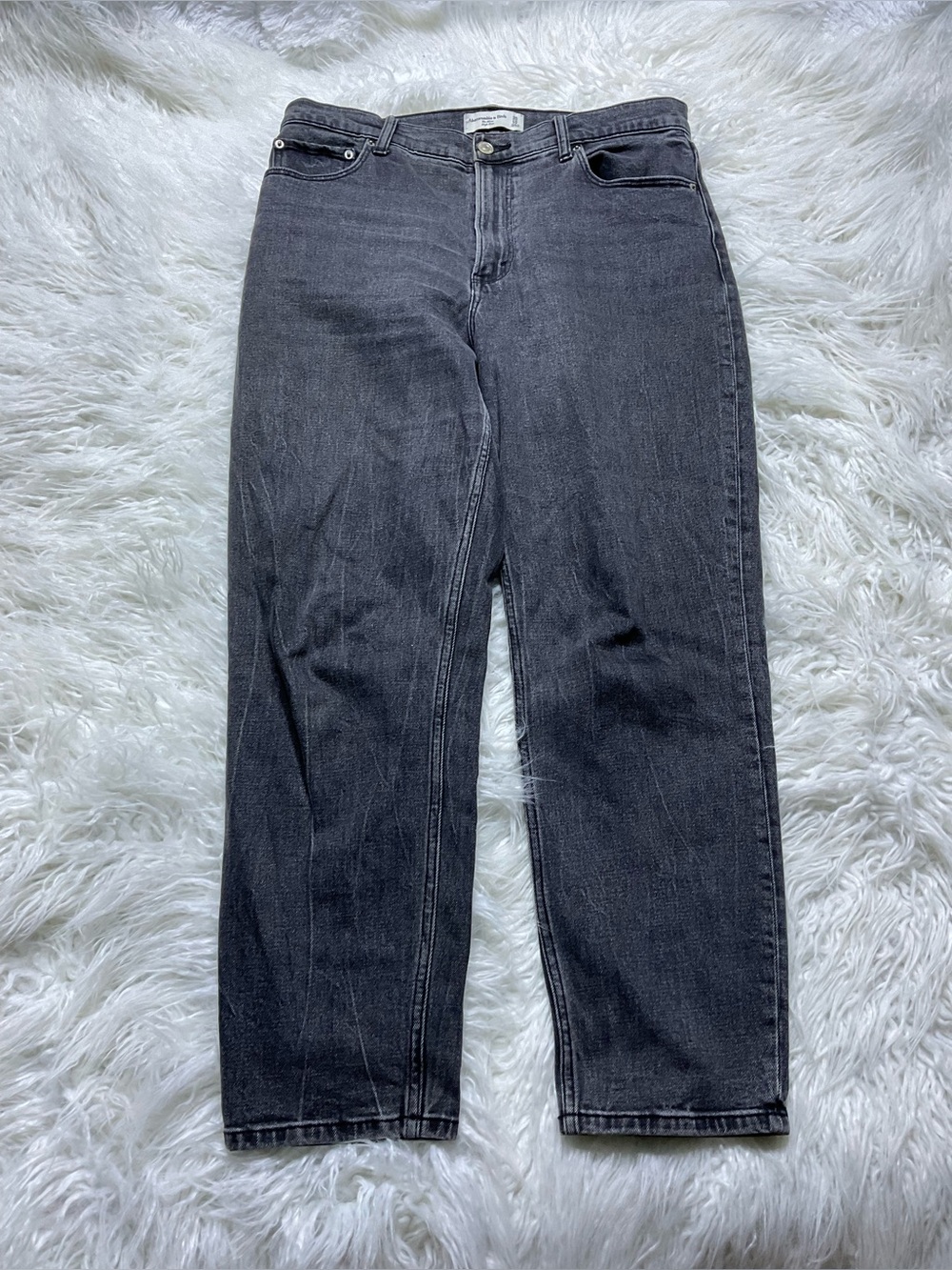 Abercrombie The Mom High Rise Jeans
